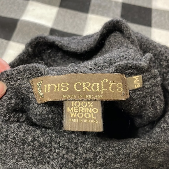 Inis Crafts Ireland 100% Merino Wool High Neck Poncho Cable Sweater Gray S/M - Picture 7 of 9